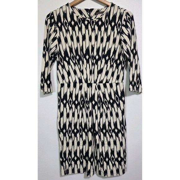 J. McLaughlin Dresses & Skirts - J McLaughlin‎ Catalina Cloth Black Ivory Sheath Dress Woman M 3/4 Sleeves EUC